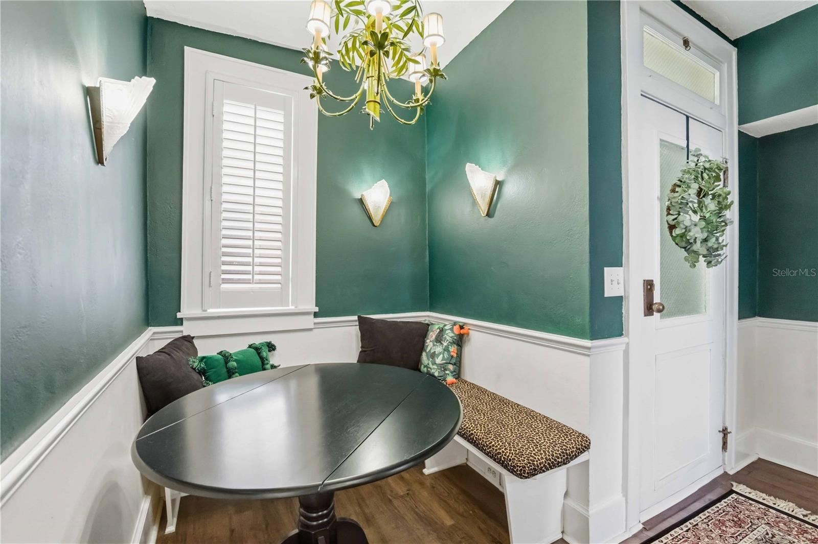 Image 8 of 34 For 1221 Palm Avenue 203