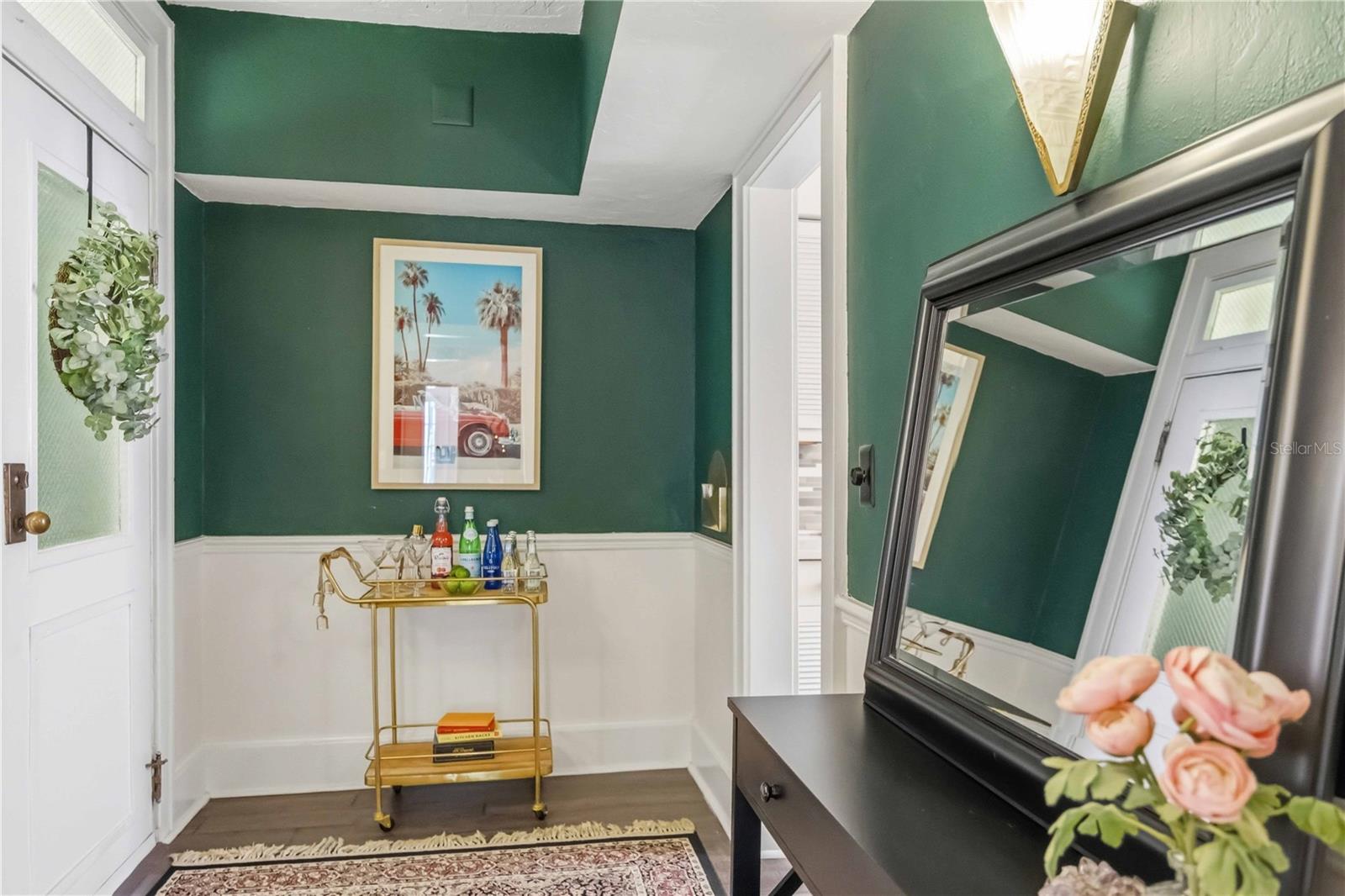 Image 9 of 34 For 1221 Palm Avenue 203