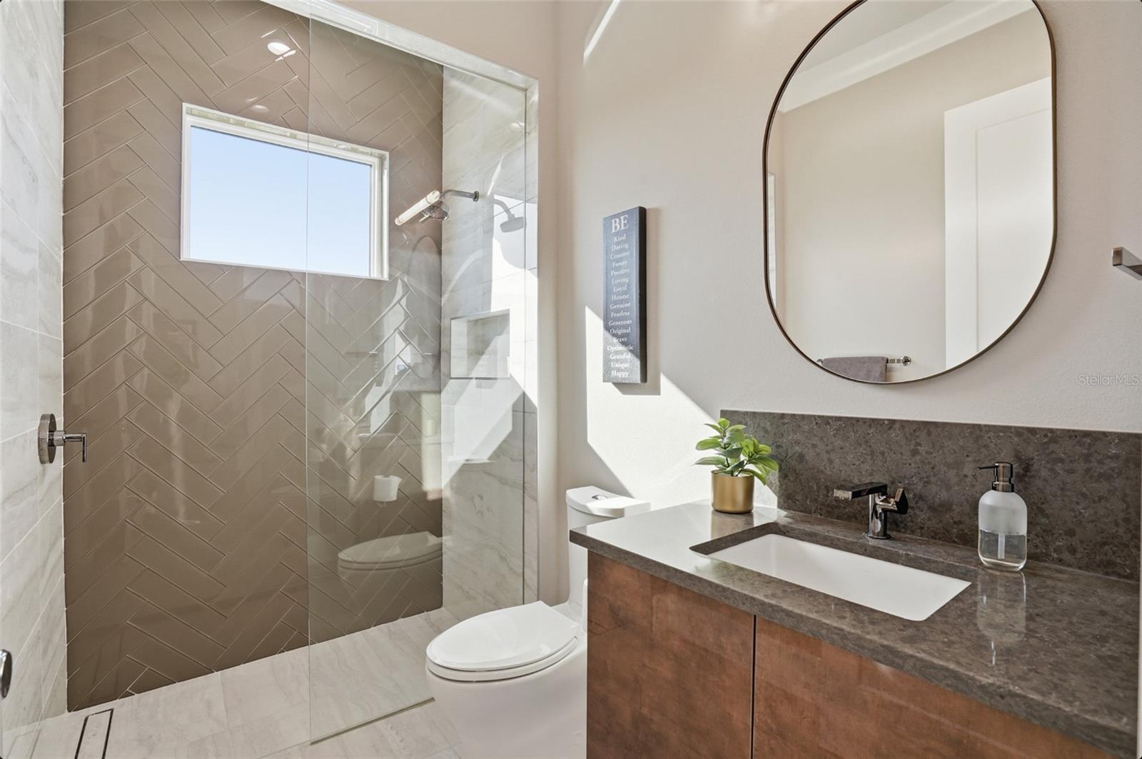 Image 32 of 88 For 1815 Rio Vista Terrace