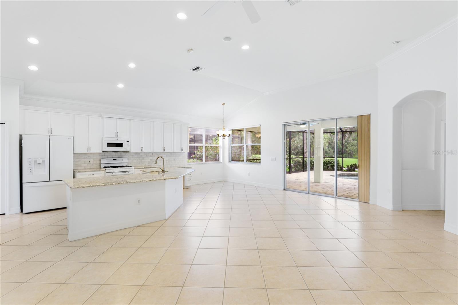 Image 10 of 62 For 711 Foggy Morn Lane