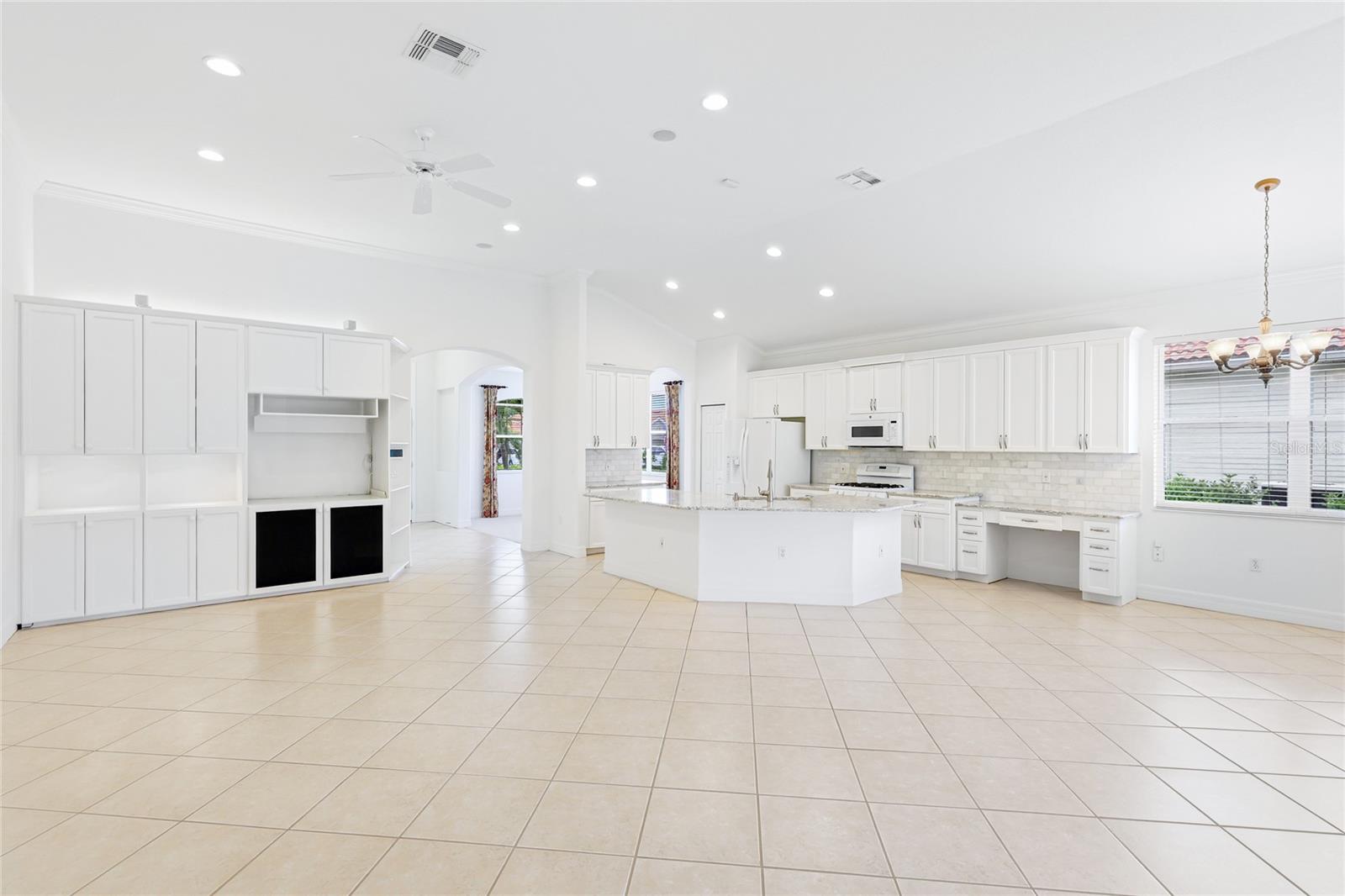 Image 11 of 62 For 711 Foggy Morn Lane