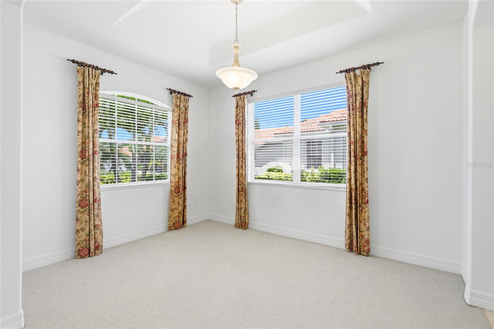 Image 18 of 62 For 711 Foggy Morn Lane