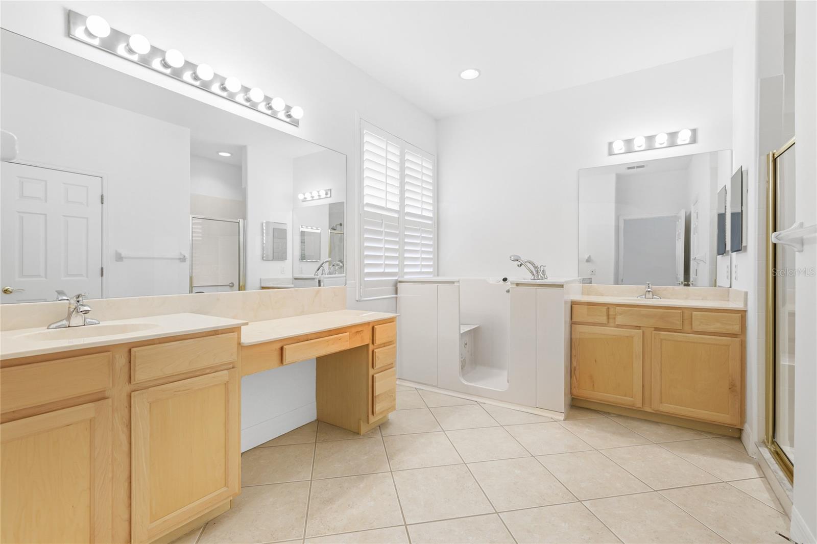 Image 23 of 62 For 711 Foggy Morn Lane