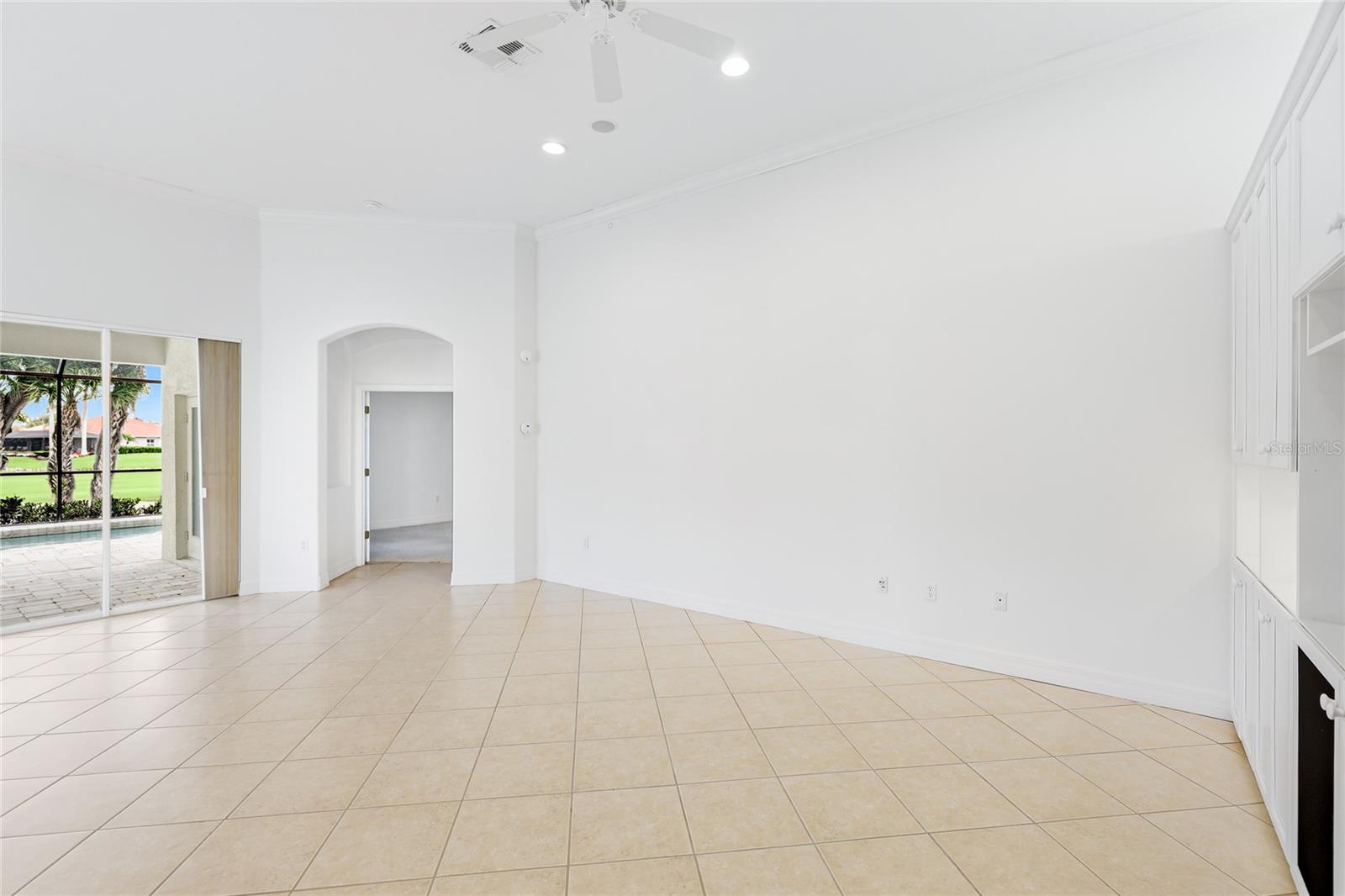 Image 8 of 62 For 711 Foggy Morn Lane