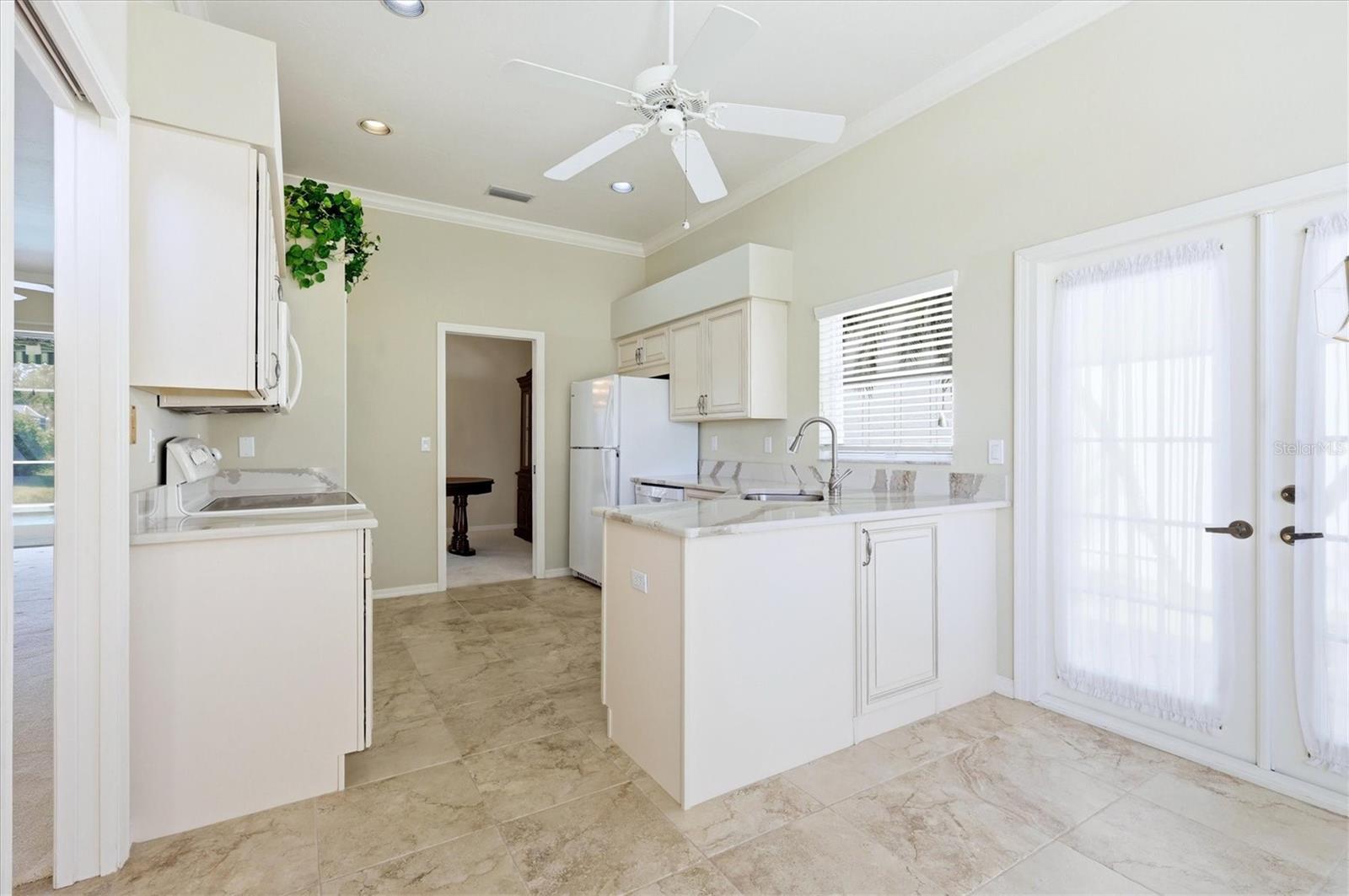 Image 15 of 35 For 6820 Avenida Marbella