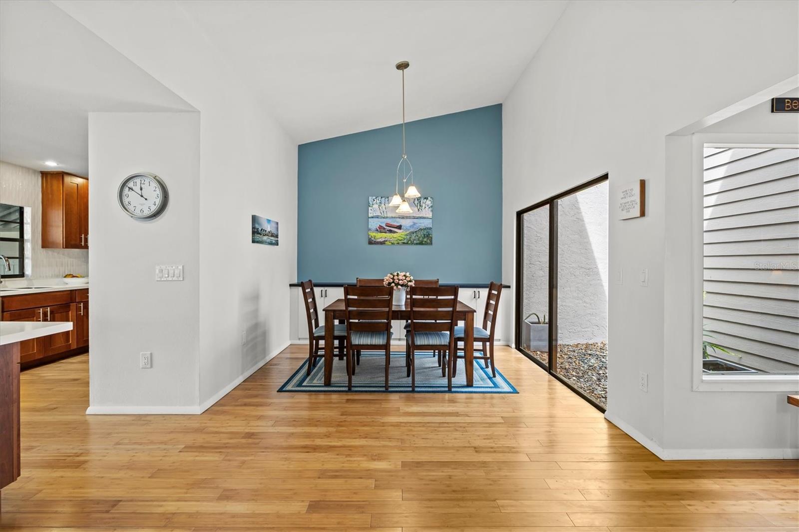 Image 19 of 76 For 4566 Hidden View Place 7