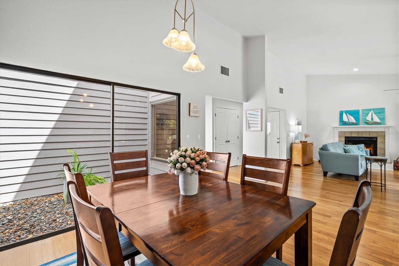 Image 21 of 76 For 4566 Hidden View Place 7