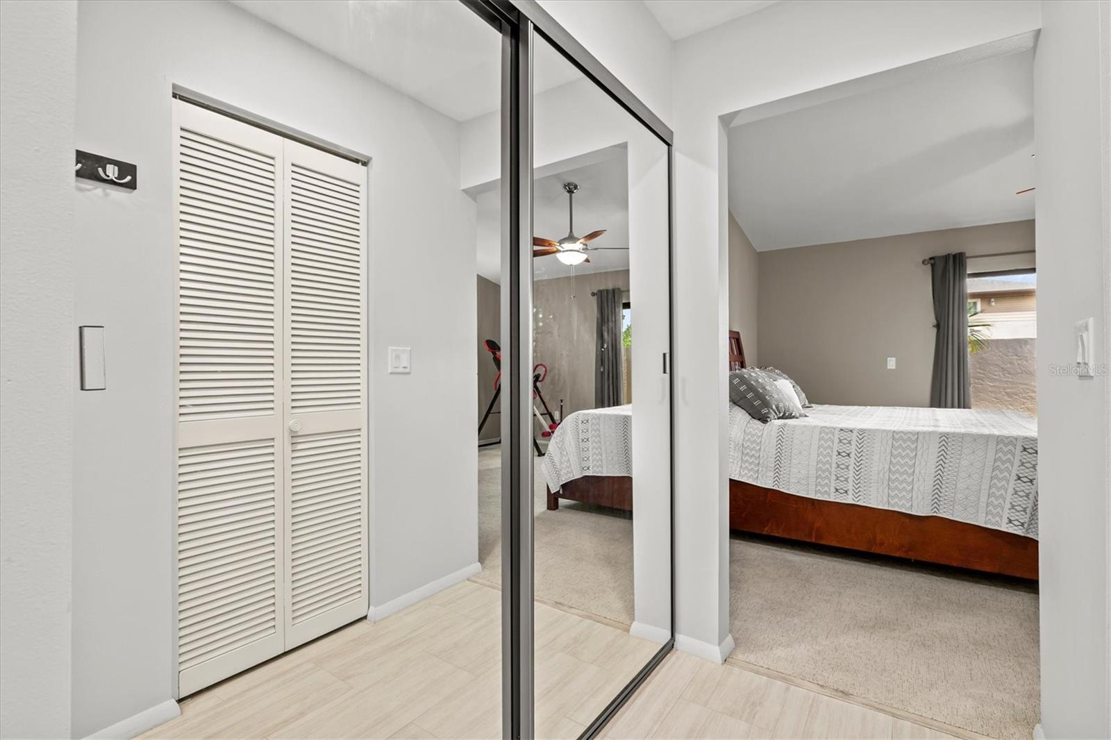 Image 28 of 76 For 4566 Hidden View Place 7