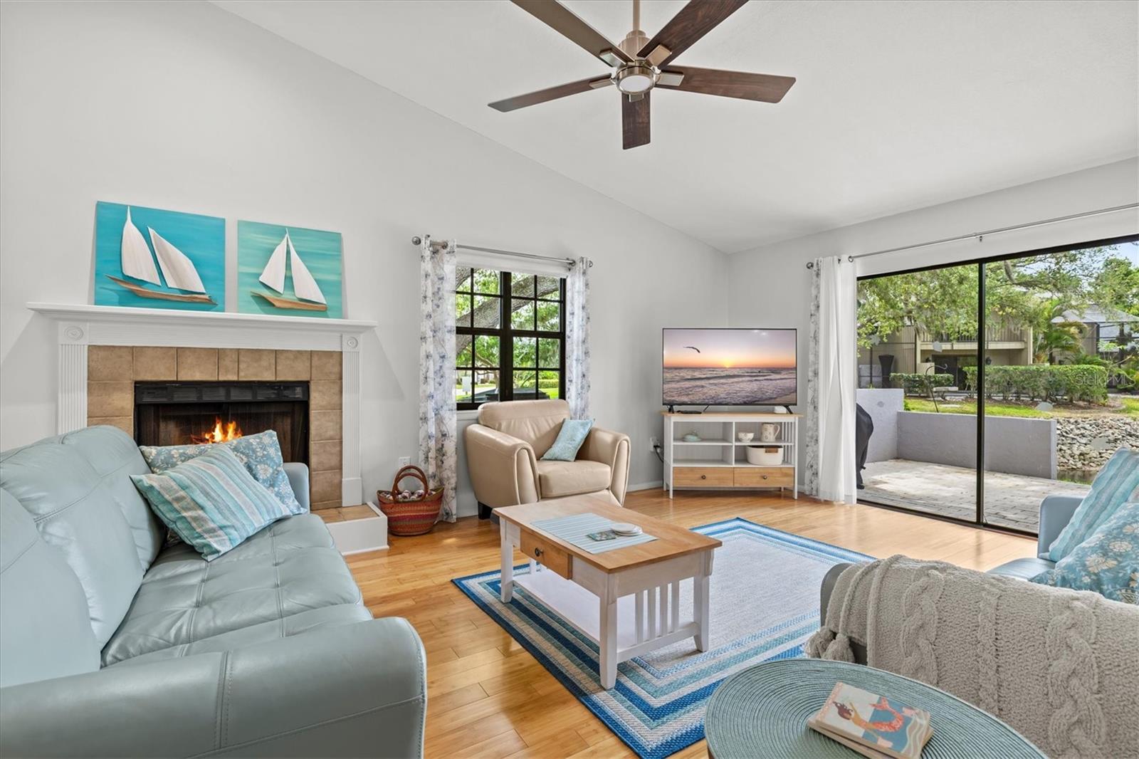 Image 4 of 76 For 4566 Hidden View Place 7