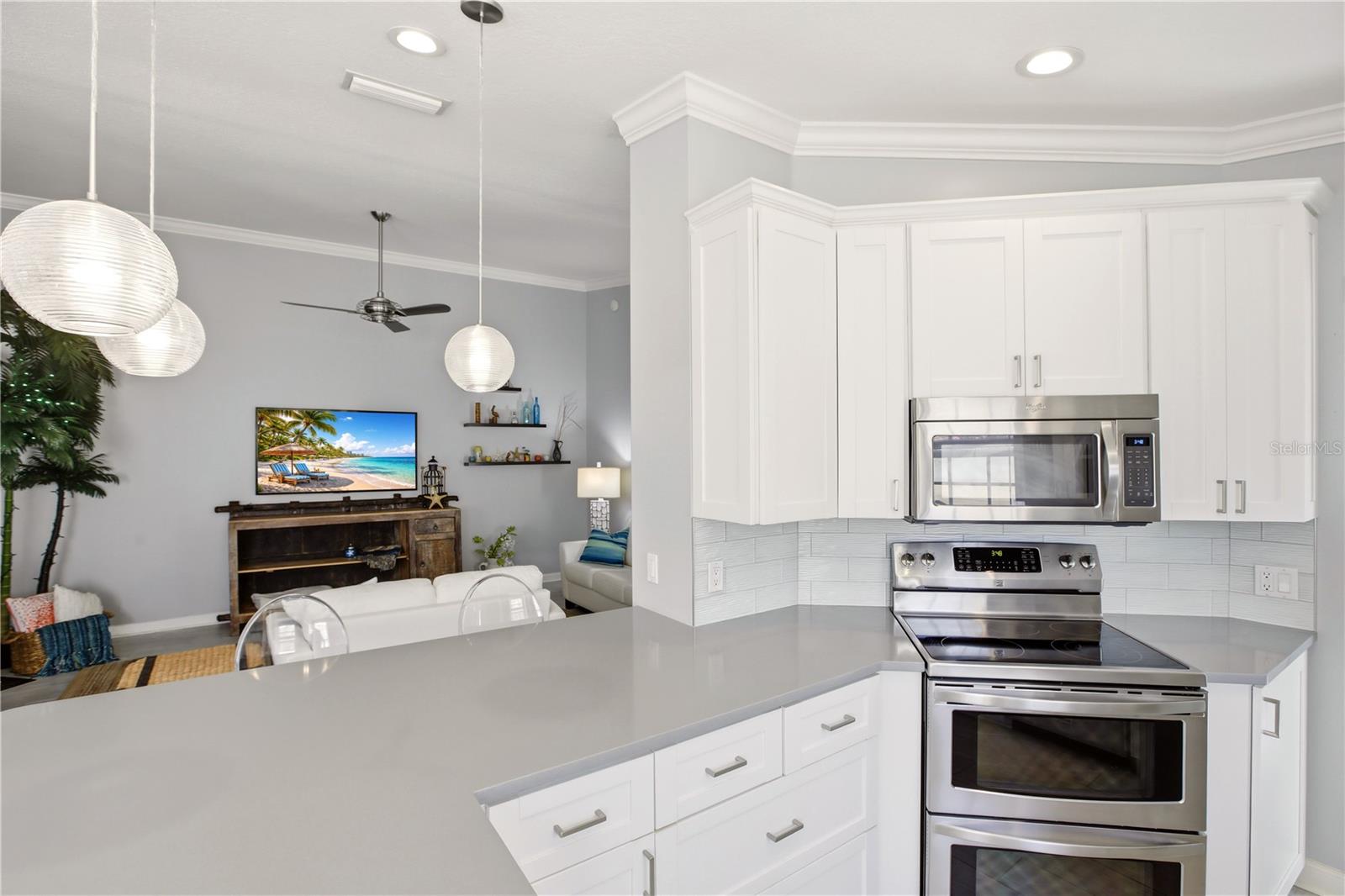 Image 14 of 56 For 7632 Quinto Drive