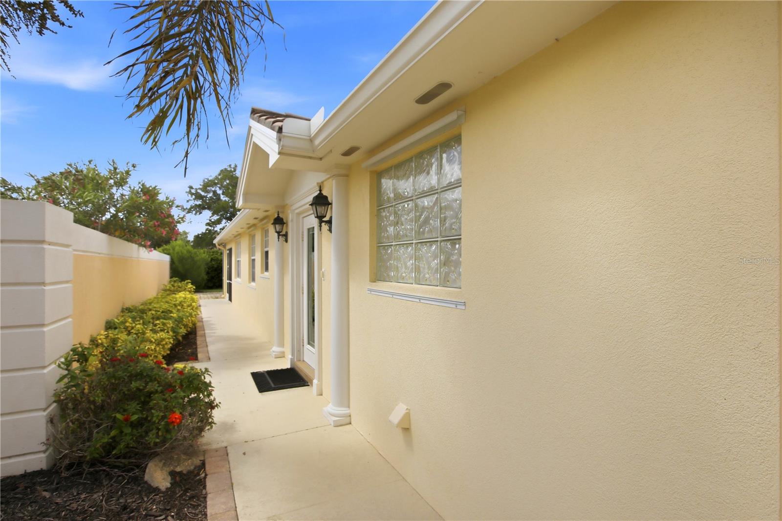 Image 4 of 56 For 7632 Quinto Drive