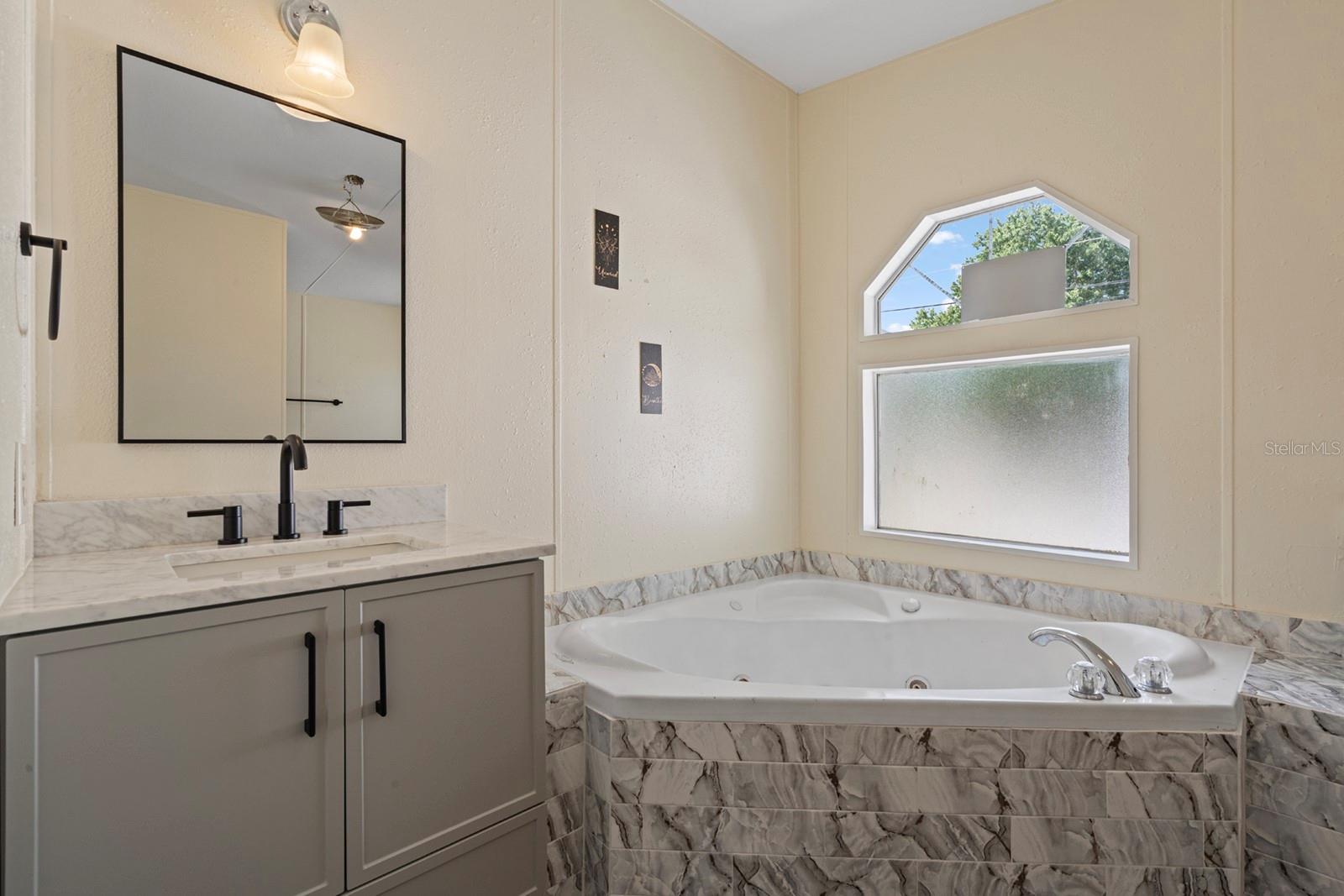 Image 14 of 20 For 3060 Park Circle