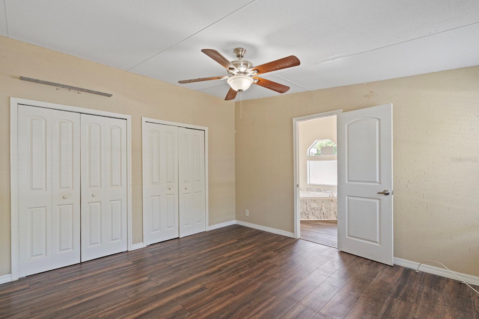 Image 8 of 20 For 3060 Park Circle