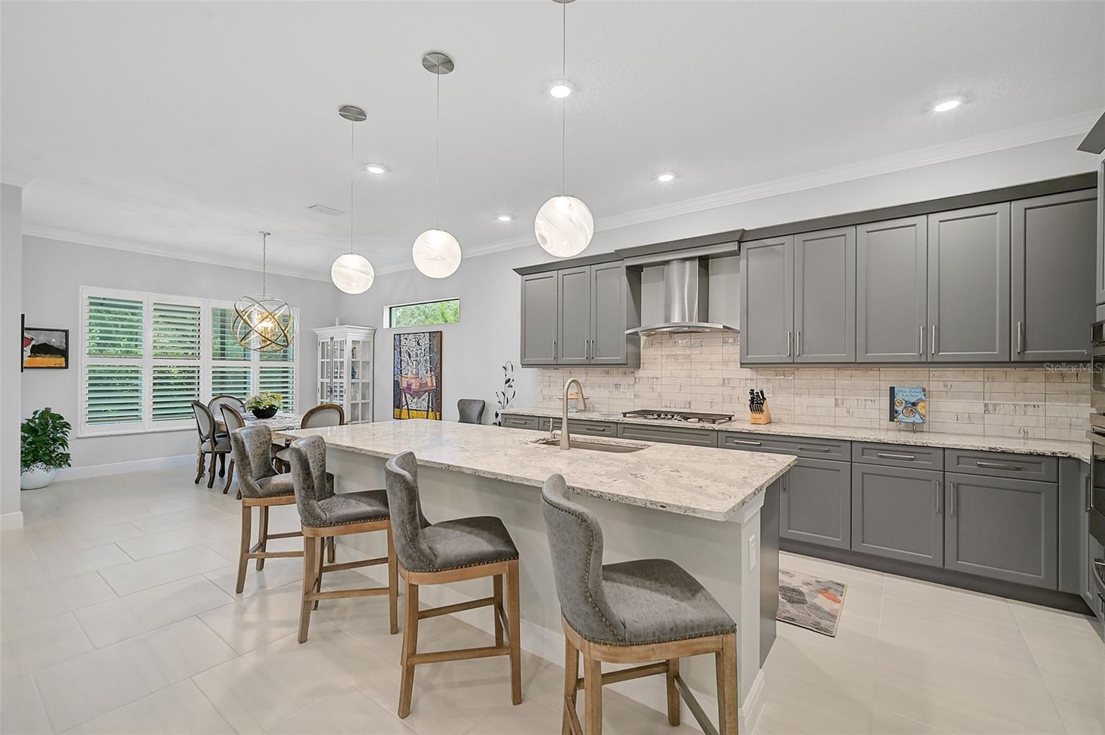 Image 10 of 42 For 4940 Surfside Circle