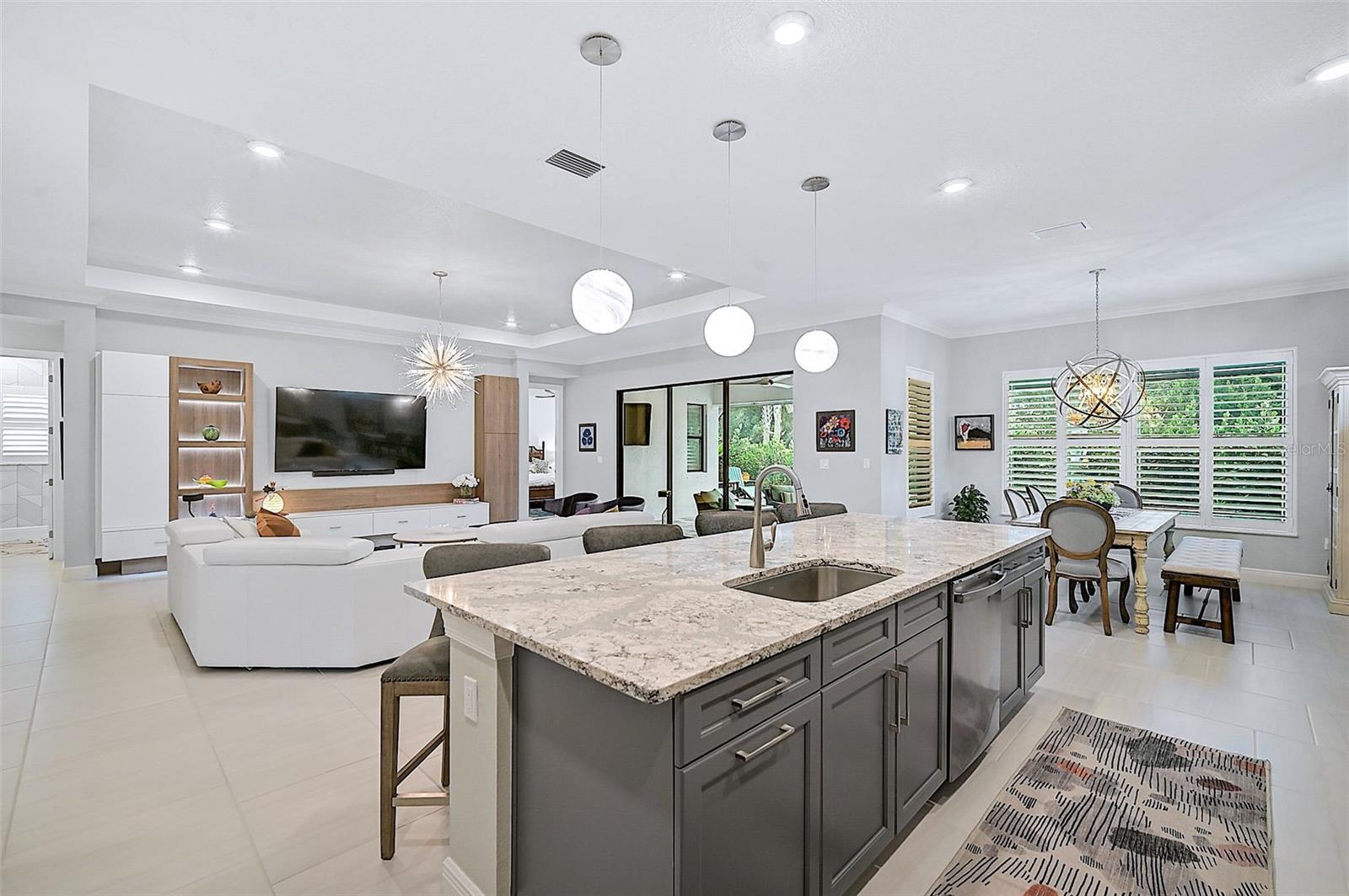 Image 11 of 42 For 4940 Surfside Circle