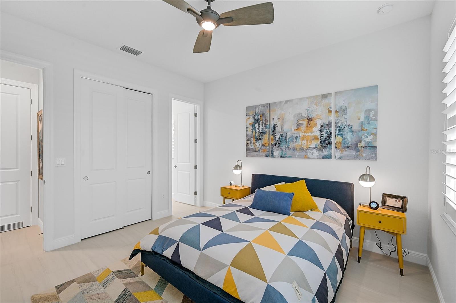 Image 15 of 42 For 4940 Surfside Circle