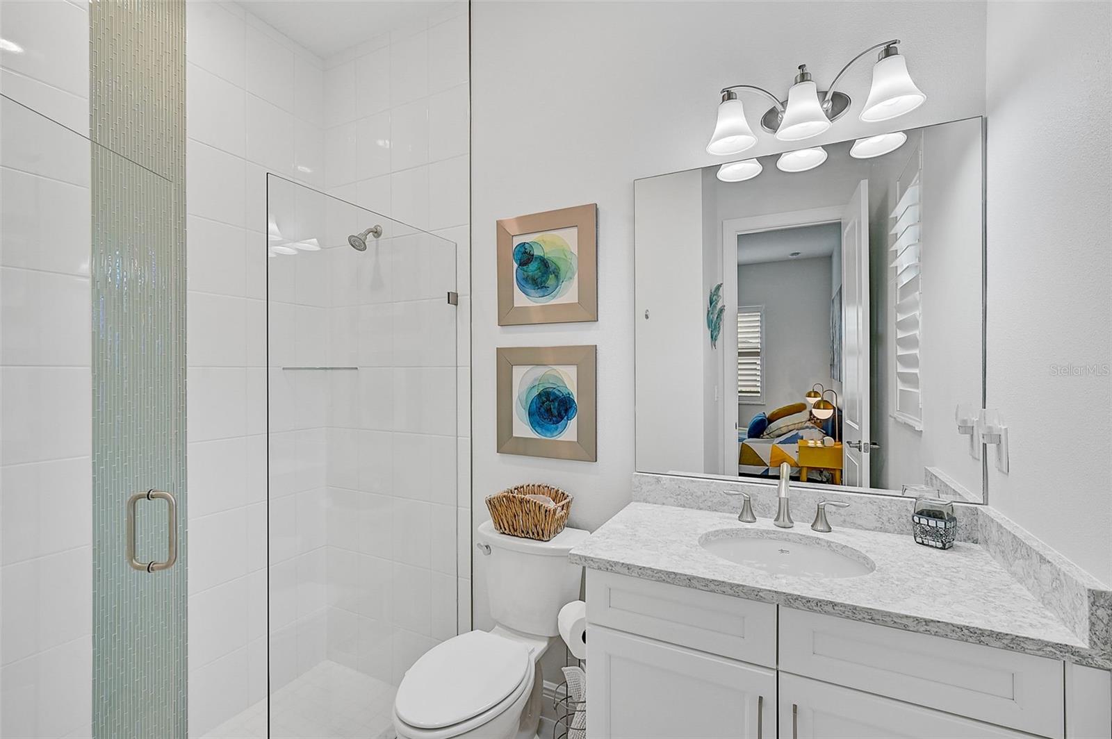 Image 17 of 42 For 4940 Surfside Circle