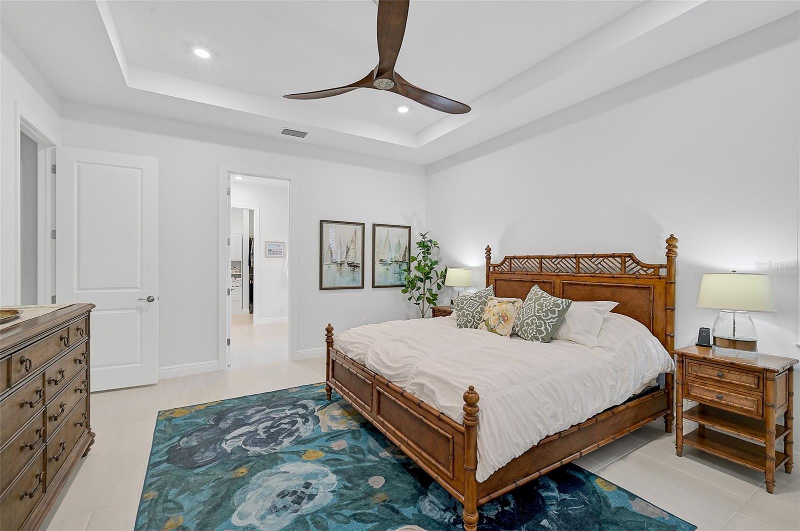 Image 21 of 42 For 4940 Surfside Circle