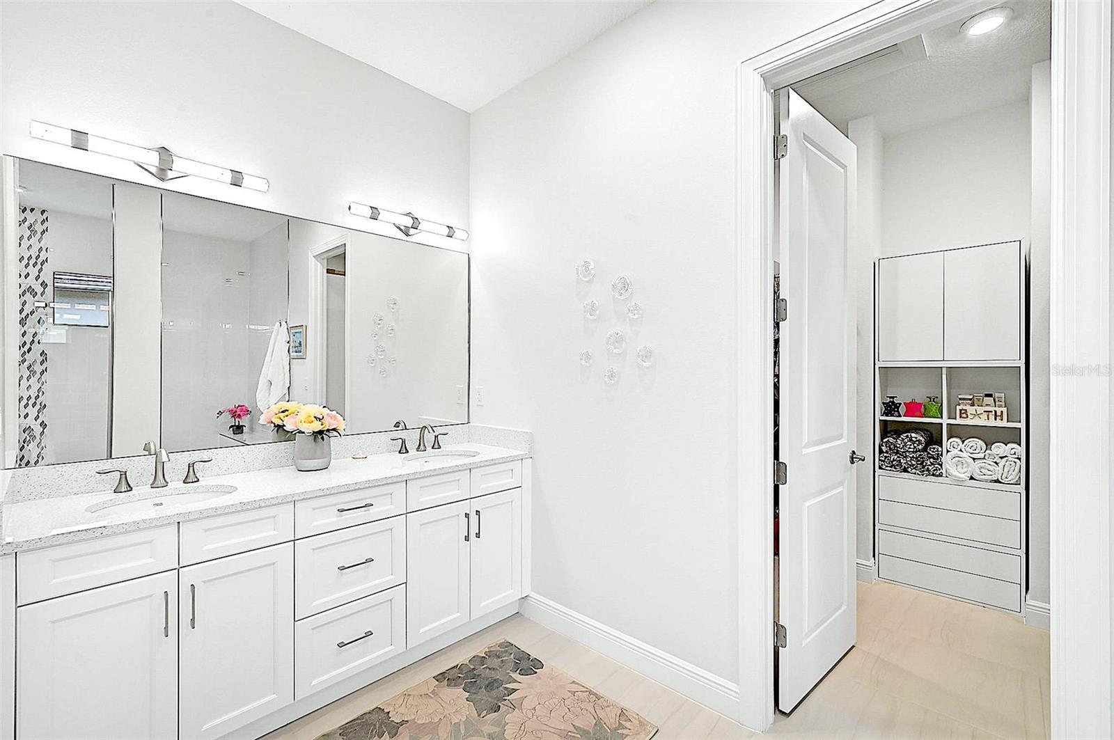 Image 24 of 42 For 4940 Surfside Circle