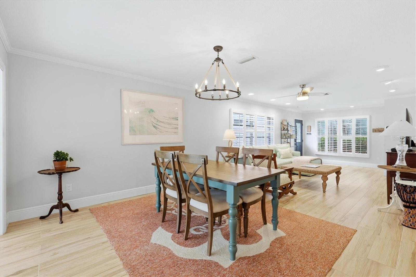 Image 10 of 45 For 6005 Midnight Pass Road S6