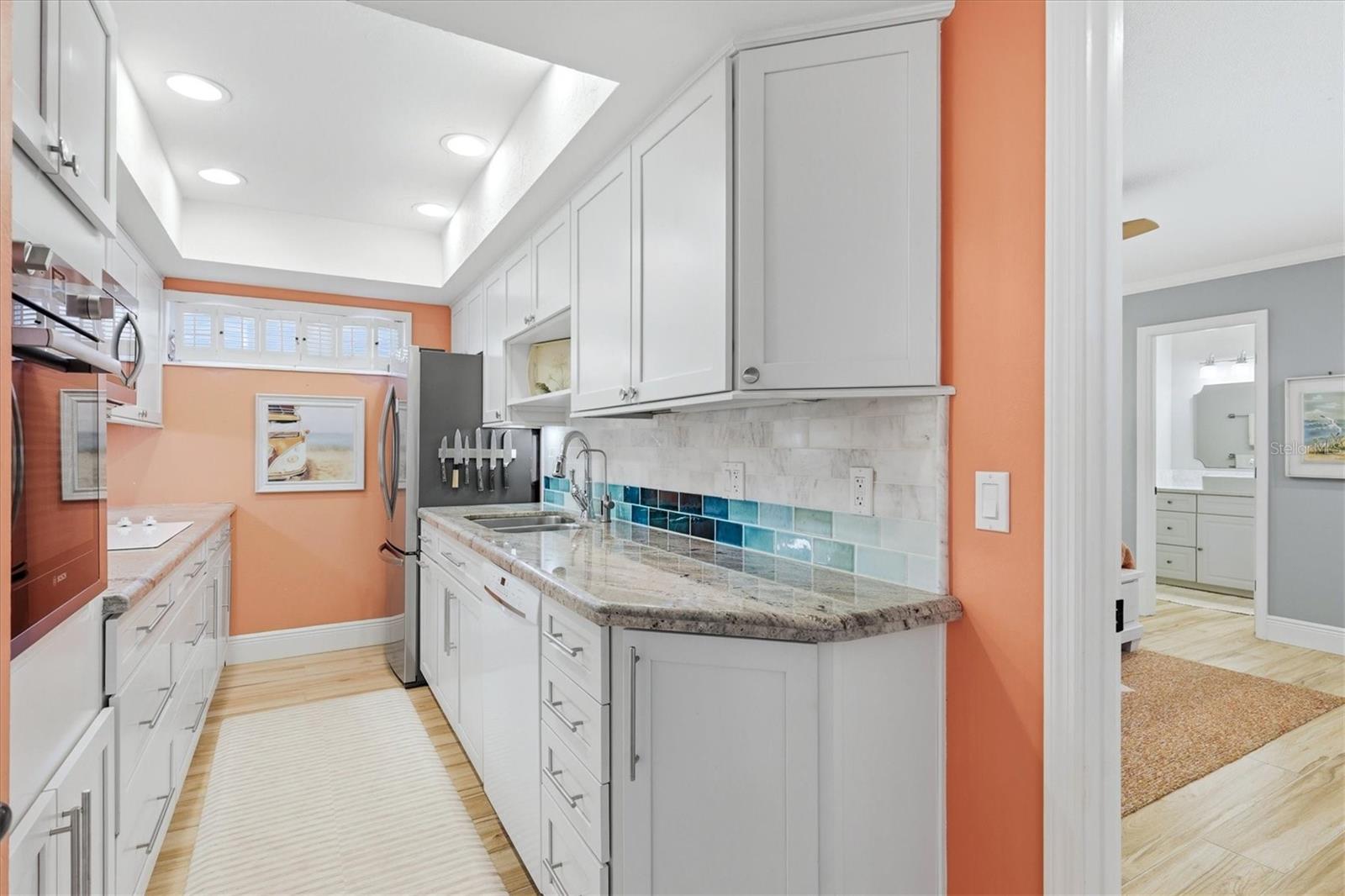 Image 12 of 45 For 6005 Midnight Pass Road S6