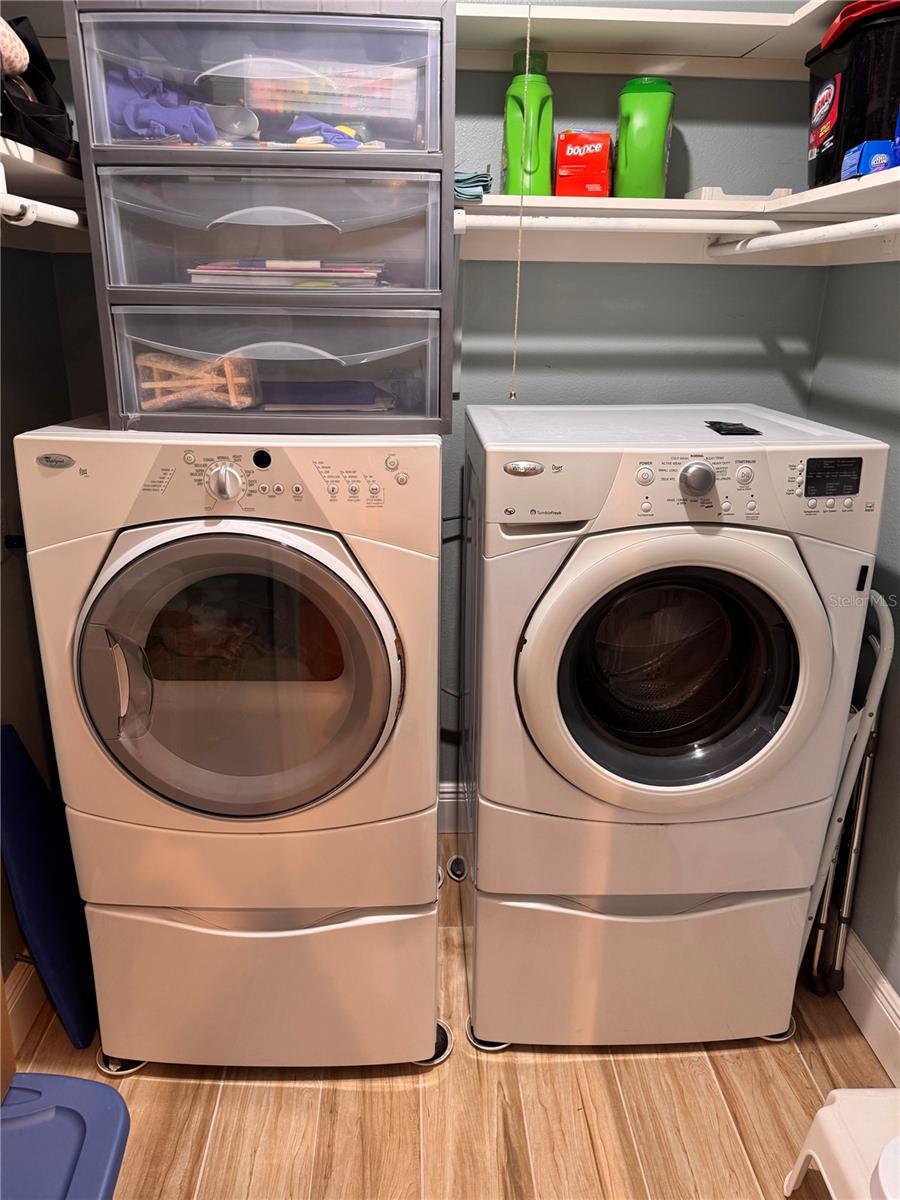 Image 24 of 45 For 6005 Midnight Pass Road S6