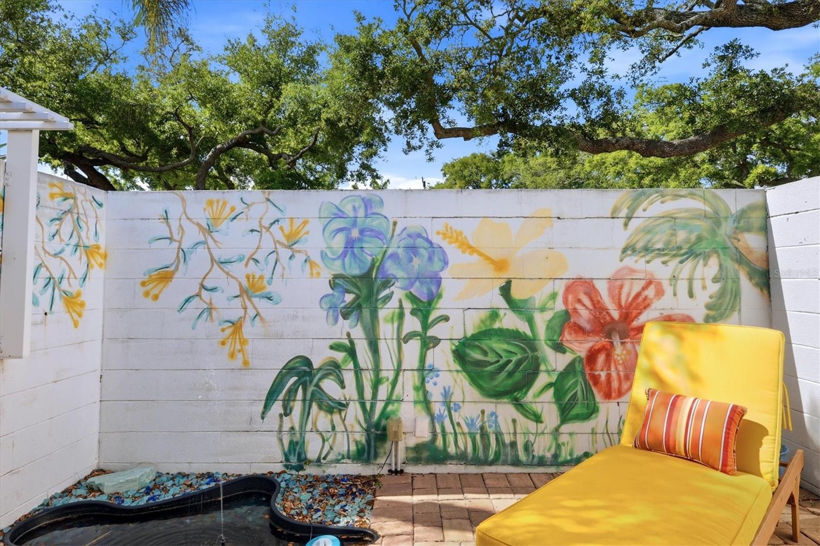 Image 25 of 45 For 6005 Midnight Pass Road S6