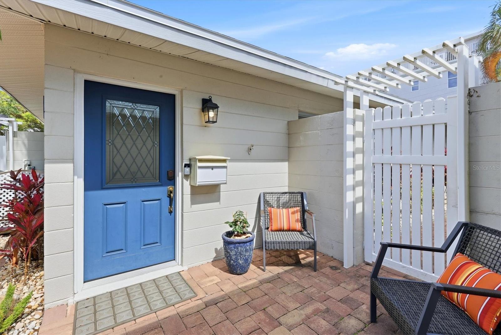 Image 3 of 45 For 6005 Midnight Pass Road S6