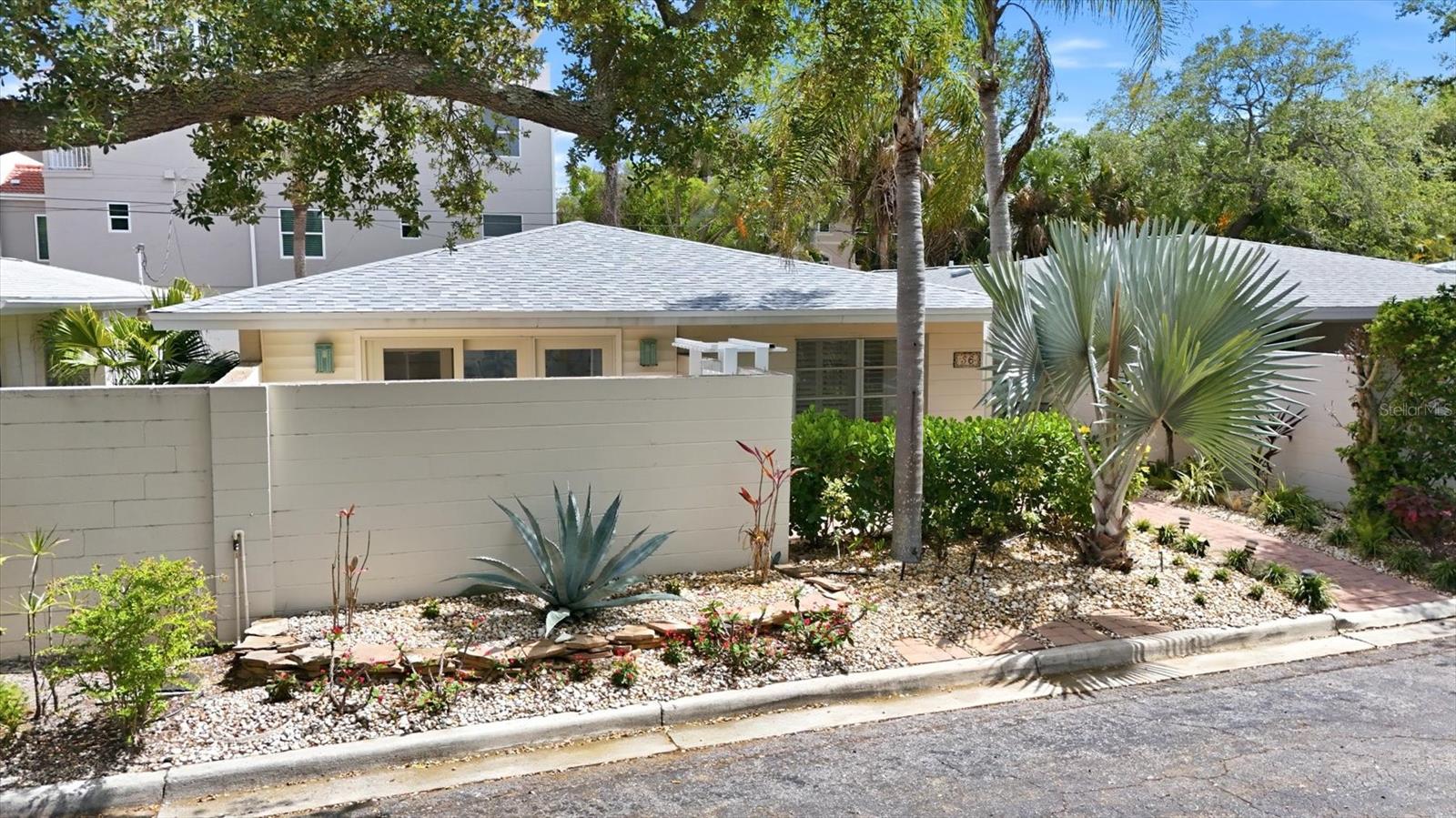 Image 31 of 45 For 6005 Midnight Pass Road S6