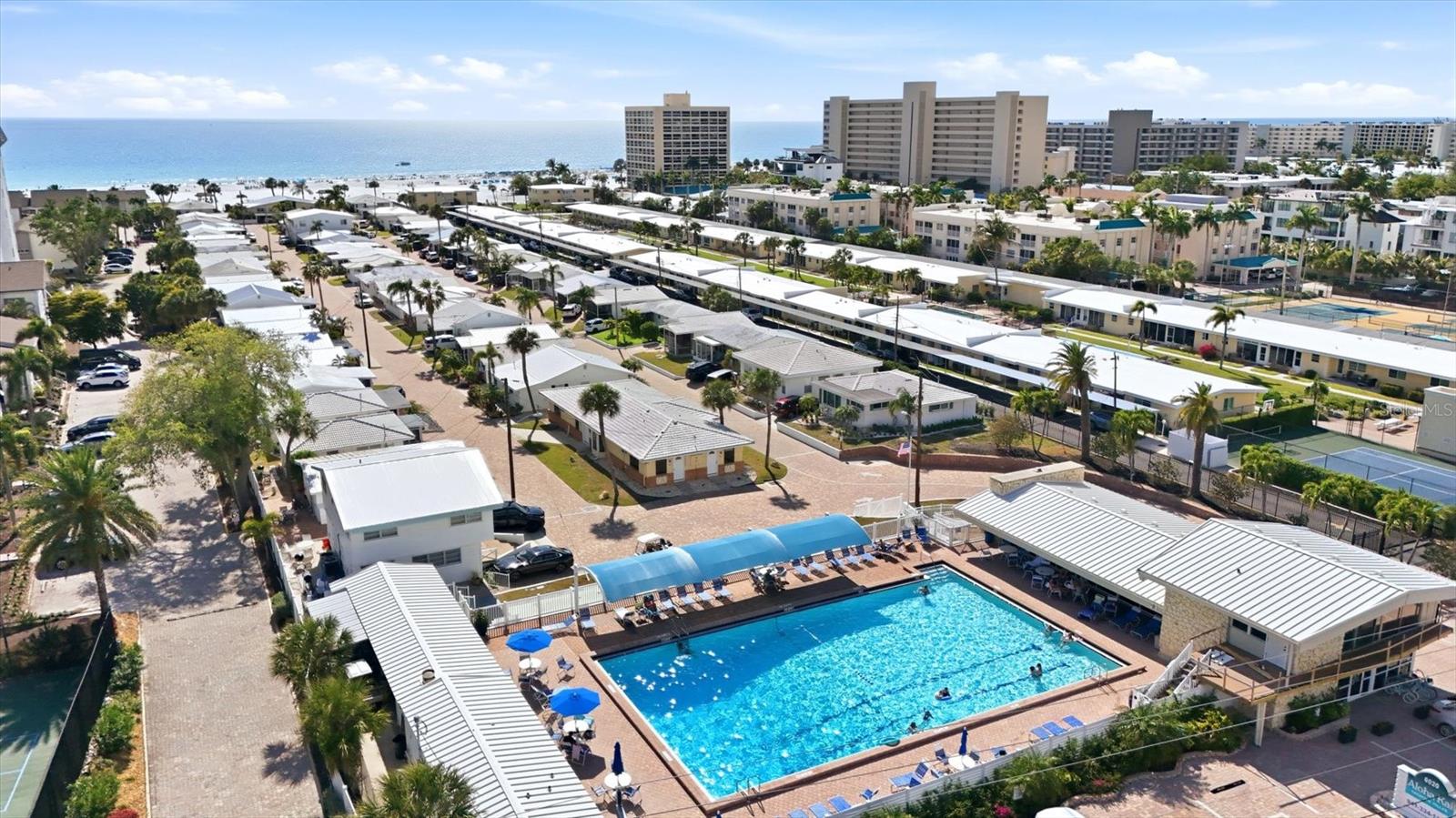 Image 37 of 45 For 6005 Midnight Pass Road S6