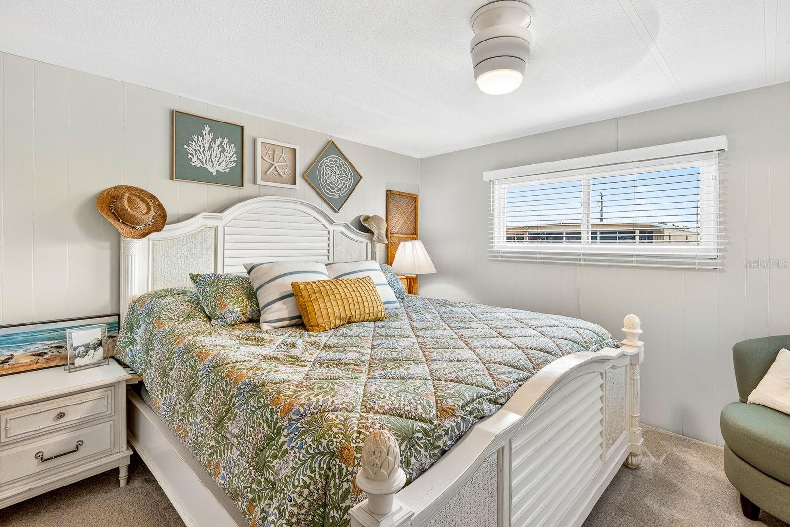 Image 13 of 41 For 76 Caballo Way