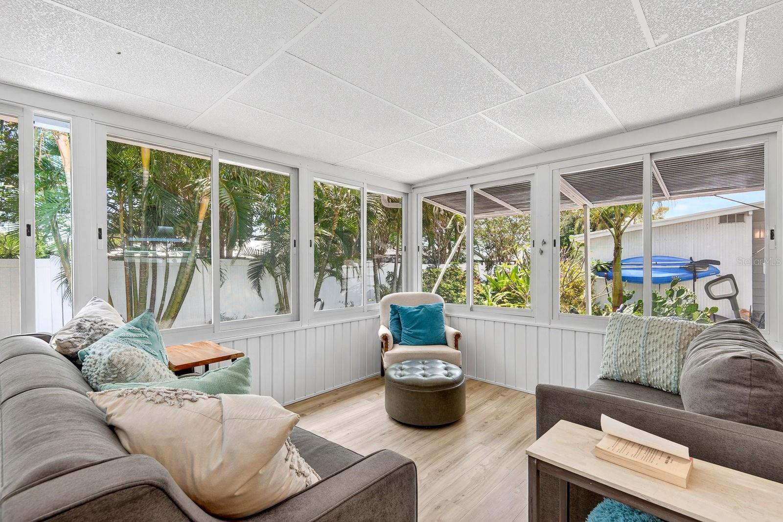 Image 20 of 41 For 76 Caballo Way