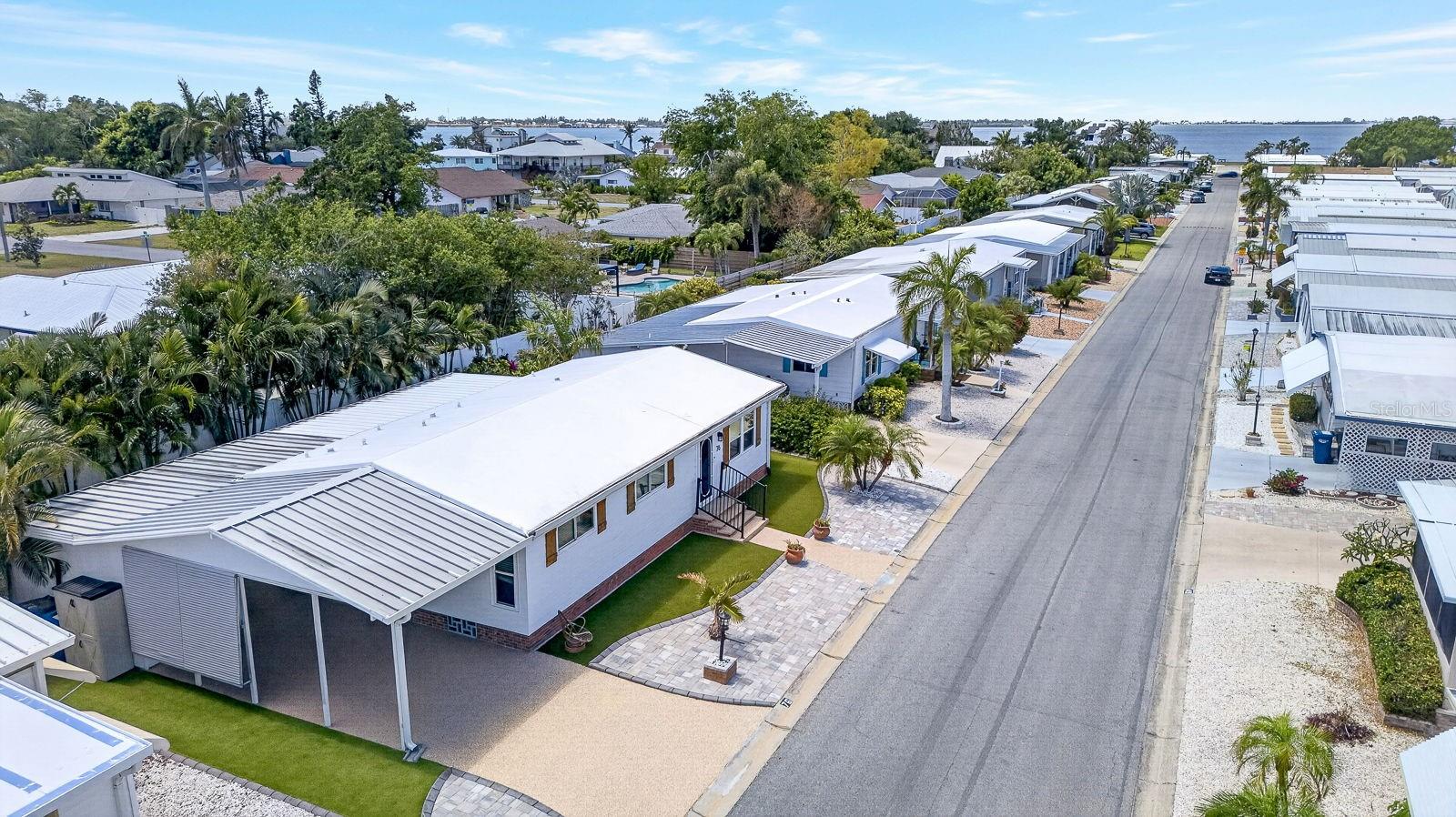 Image 33 of 41 For 76 Caballo Way