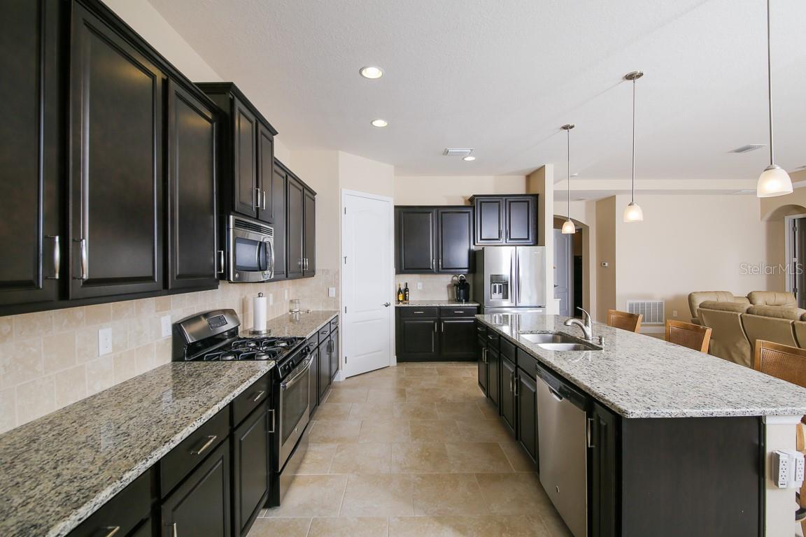 Image 13 of 51 For 5614 Title Row Drive