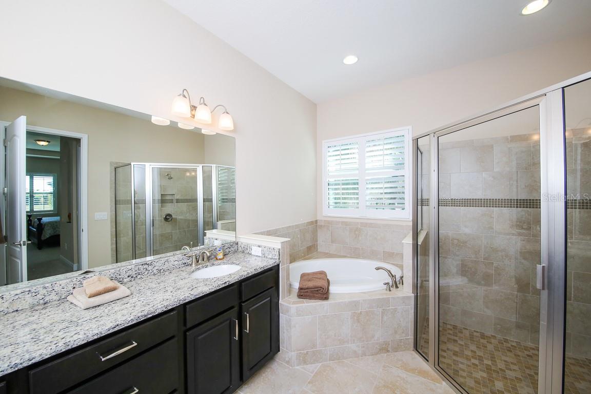 Image 17 of 51 For 5614 Title Row Drive