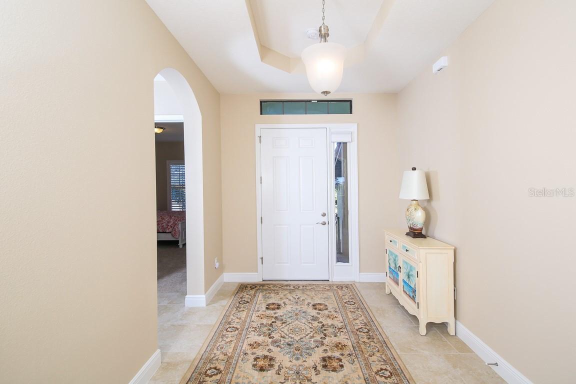 Image 2 of 51 For 5614 Title Row Drive