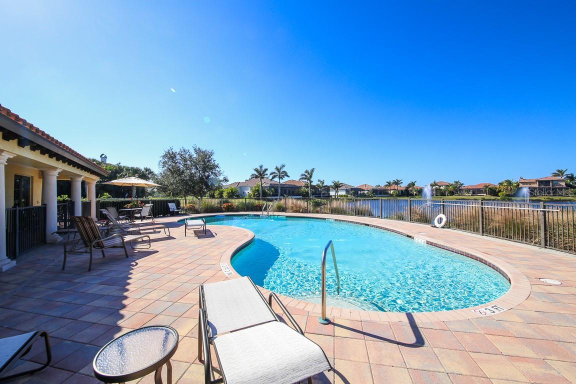 Image 39 of 51 For 5614 Title Row Drive