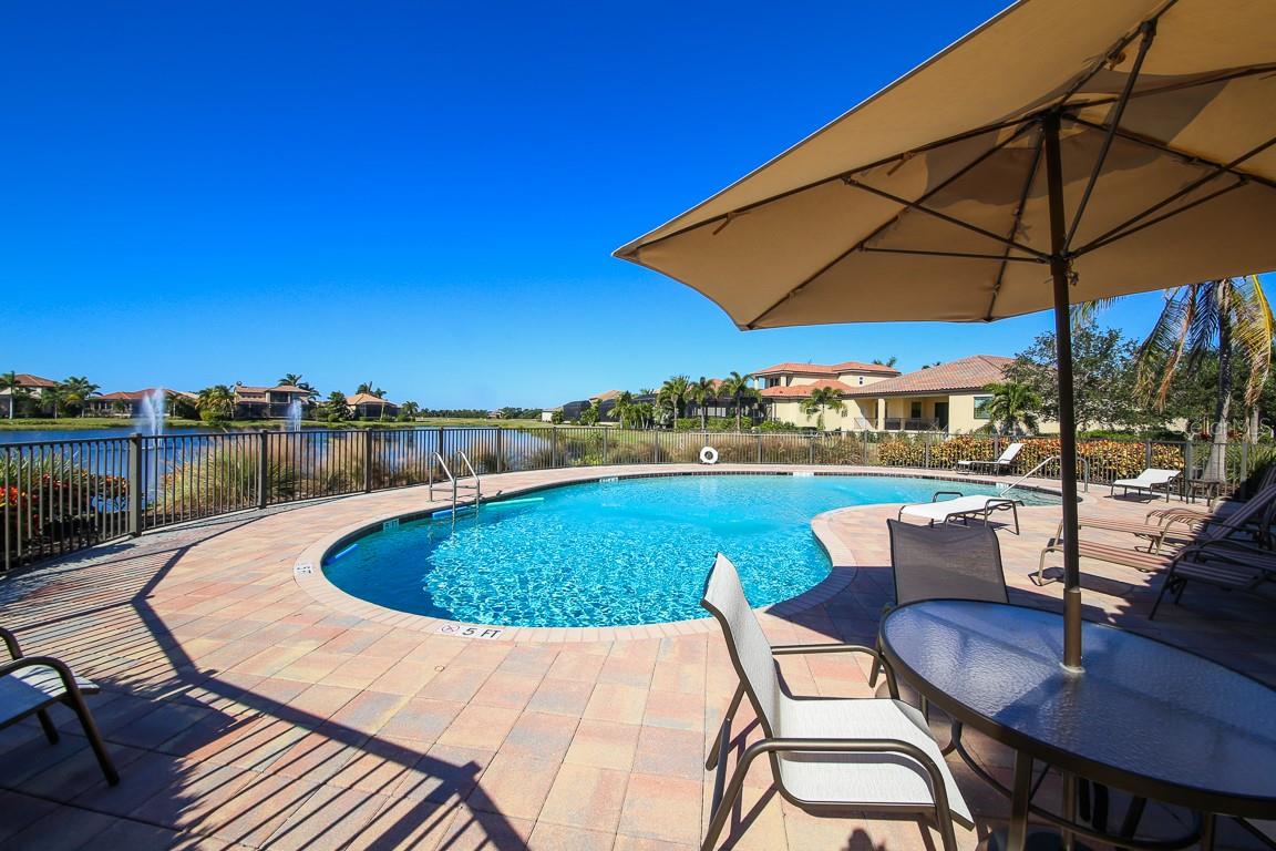 Image 40 of 51 For 5614 Title Row Drive