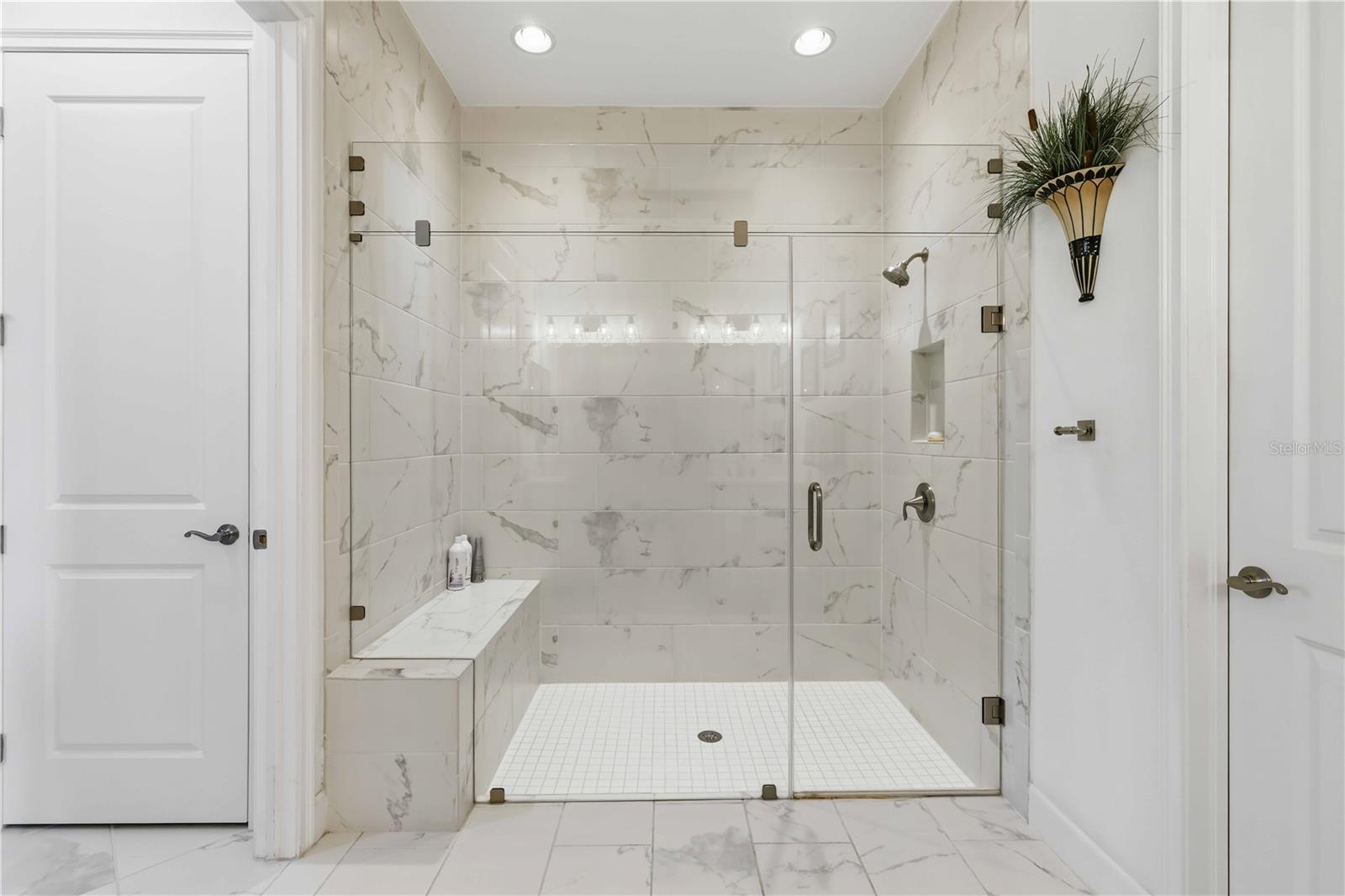 Image 37 of 59 For 2410 Starwood Court