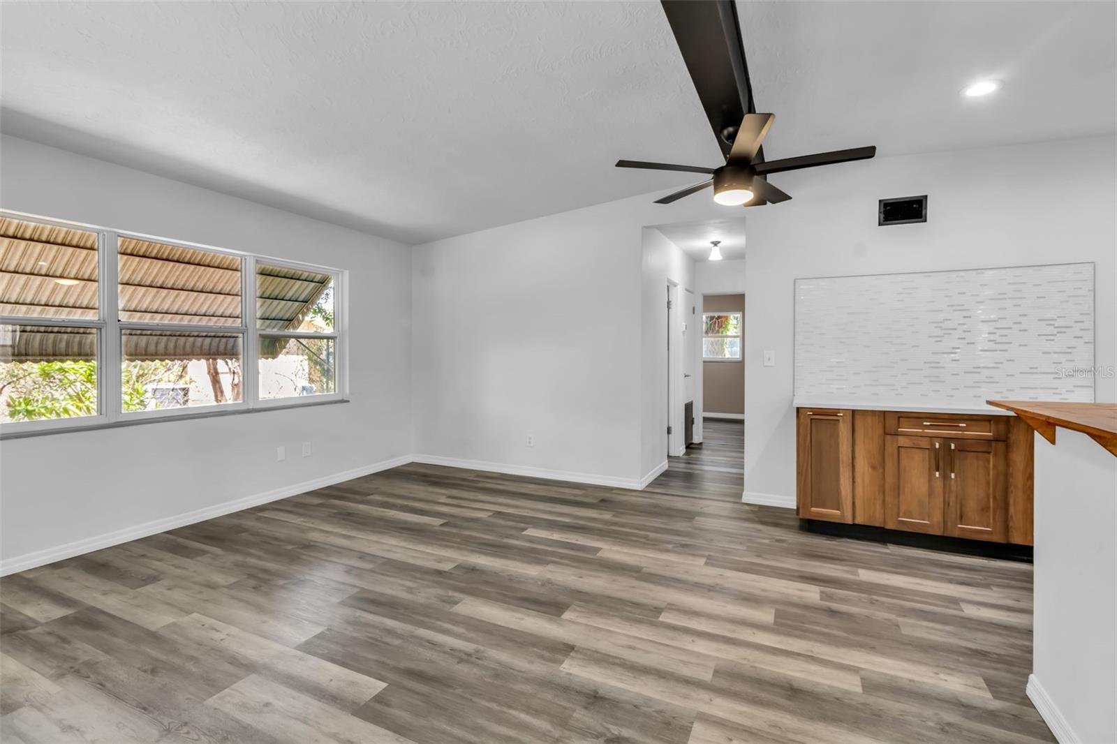 Image 26 of 61 For 2317 2nd Avenue E