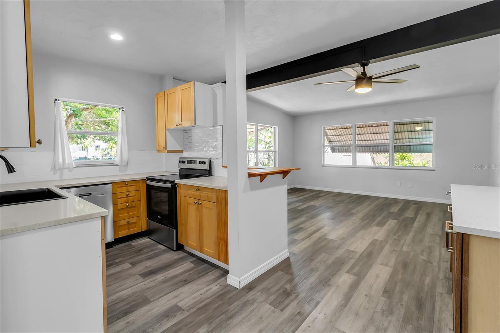 Image 35 of 61 For 2317 2nd Avenue E