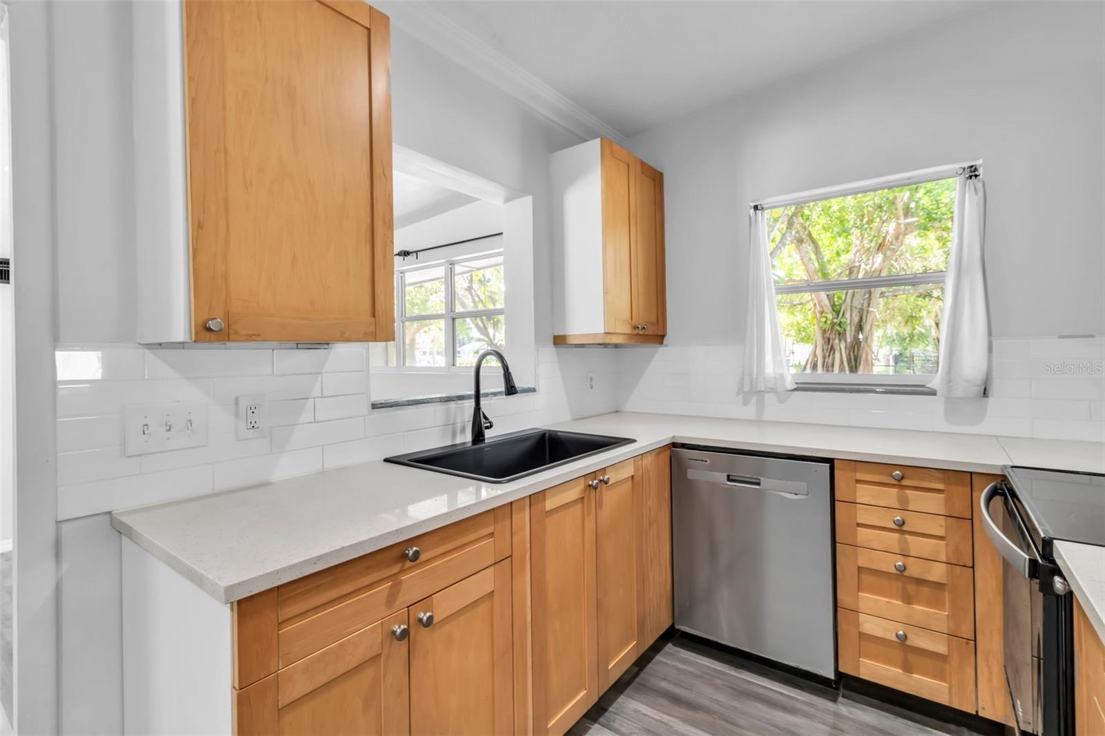 Image 38 of 61 For 2317 2nd Avenue E