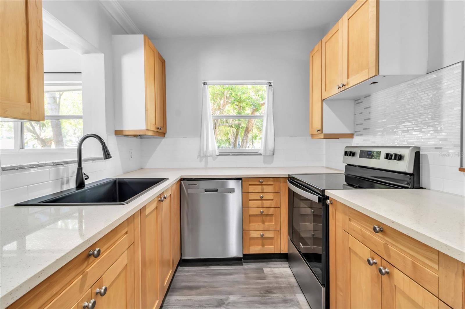 Image 39 of 61 For 2317 2nd Avenue E