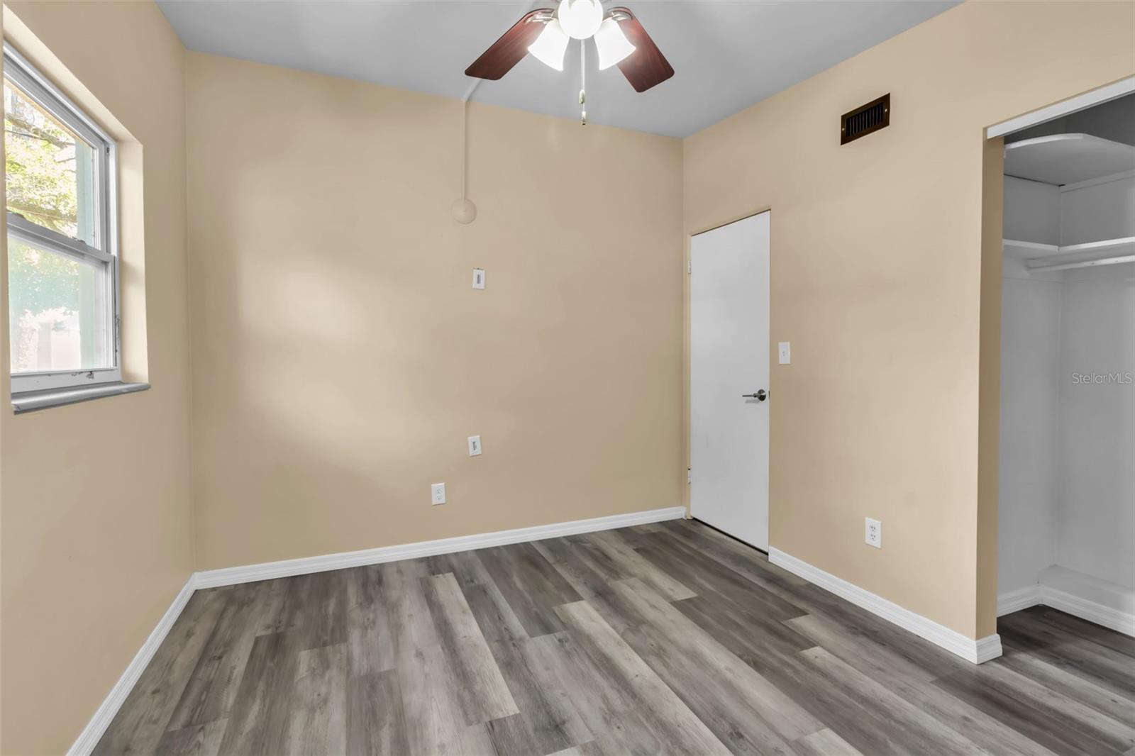 Image 55 of 61 For 2317 2nd Avenue E