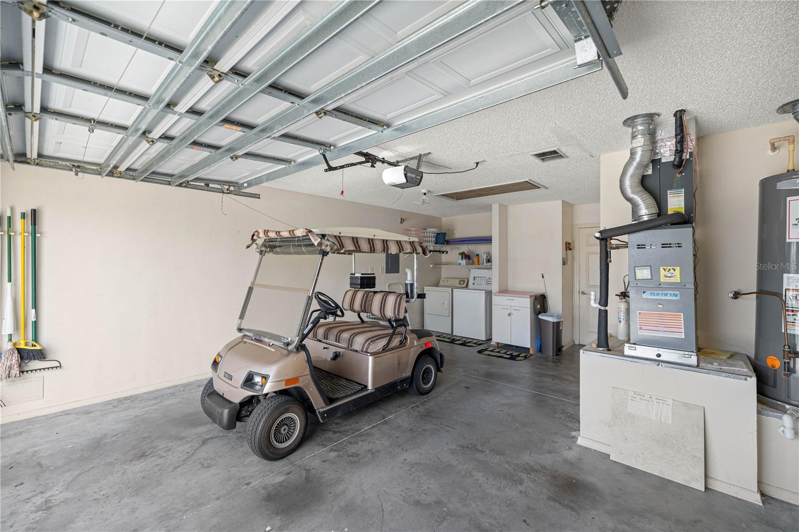 Image 3 of 19 For 2826 Salamanca Street