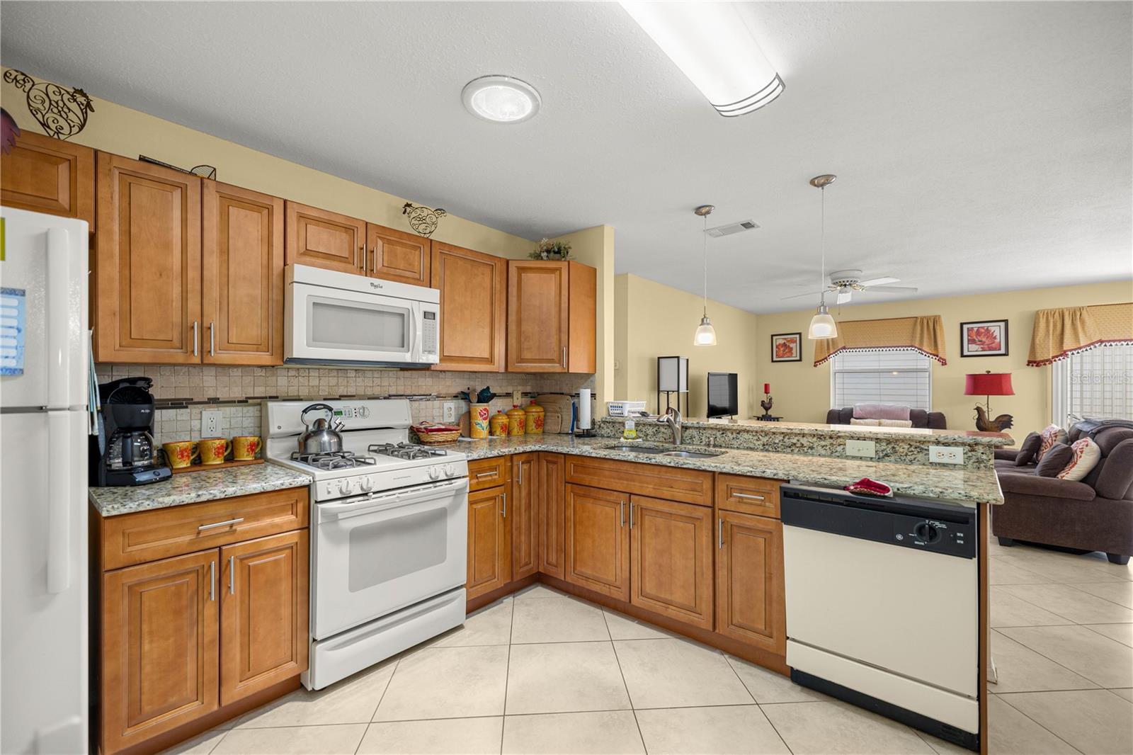 Image 9 of 19 For 2826 Salamanca Street