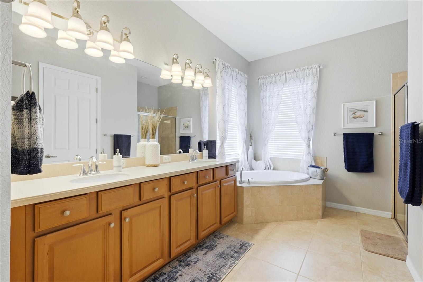 Image 29 of 71 For 431 Grand Preserve Cv