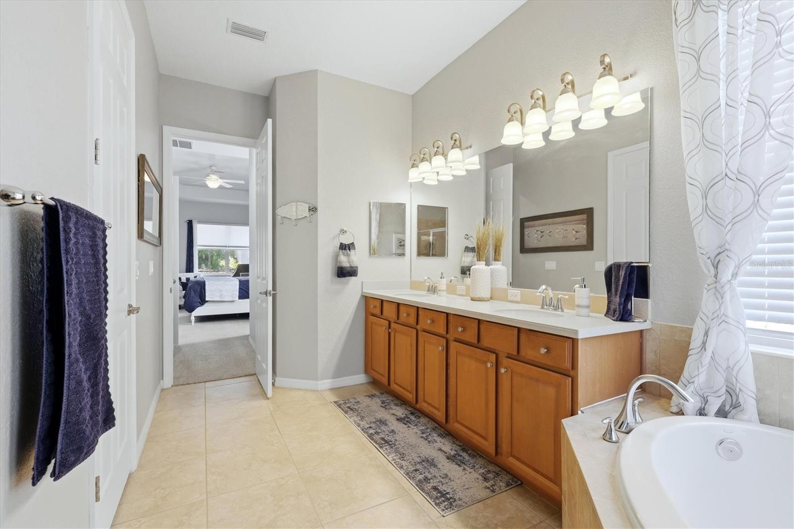 Image 31 of 71 For 431 Grand Preserve Cv