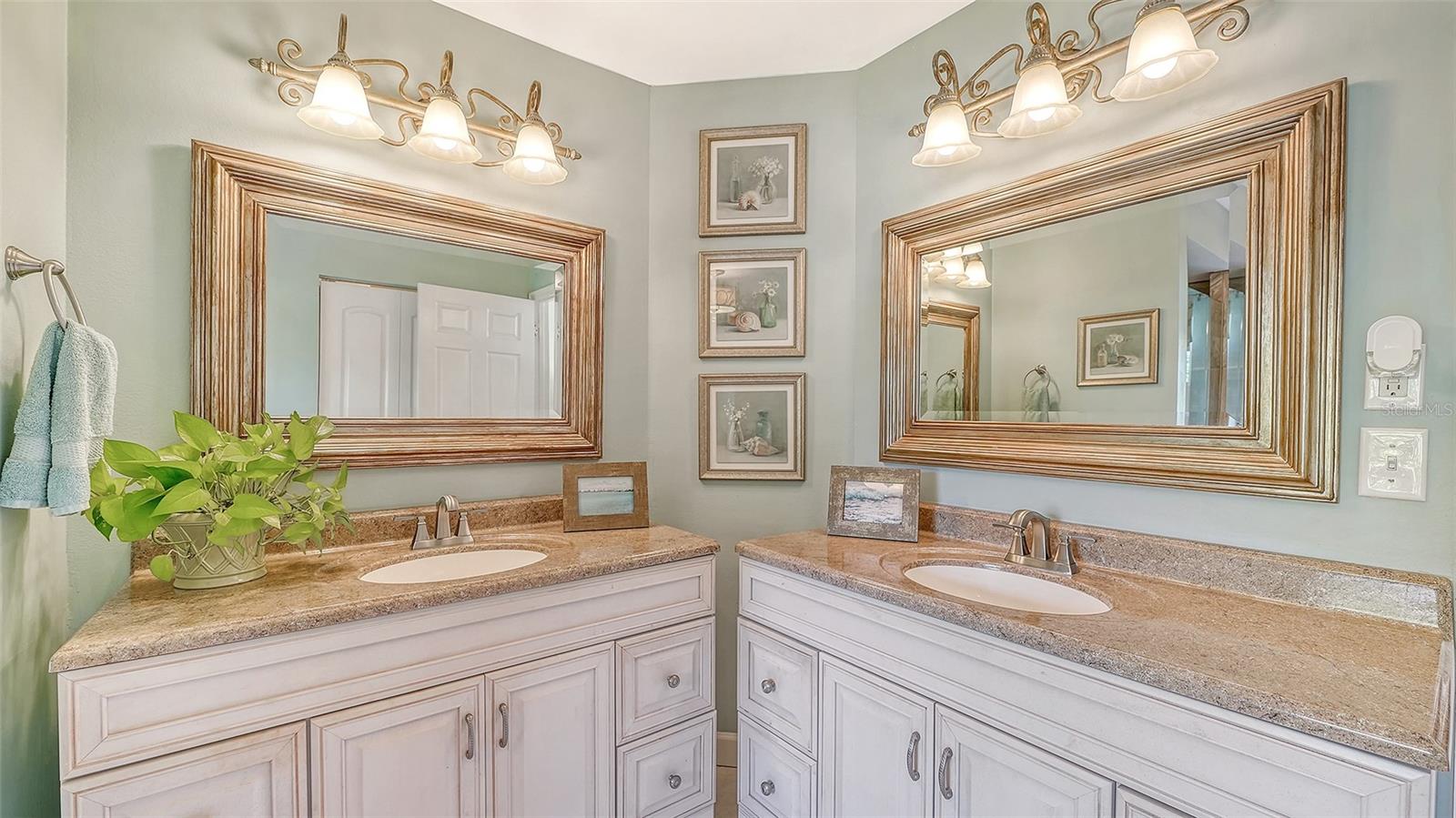 Image 25 of 47 For 3728 71st Terrace E