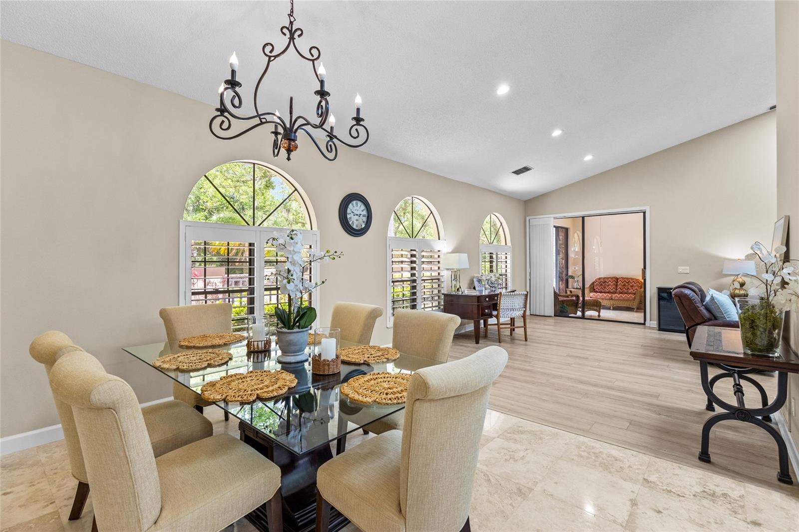 Image 14 of 72 For 4601 Las Brisas Lane